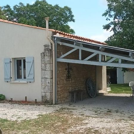 Le Clos Des Chevaliers Pons Zewnętrze zdjęcie