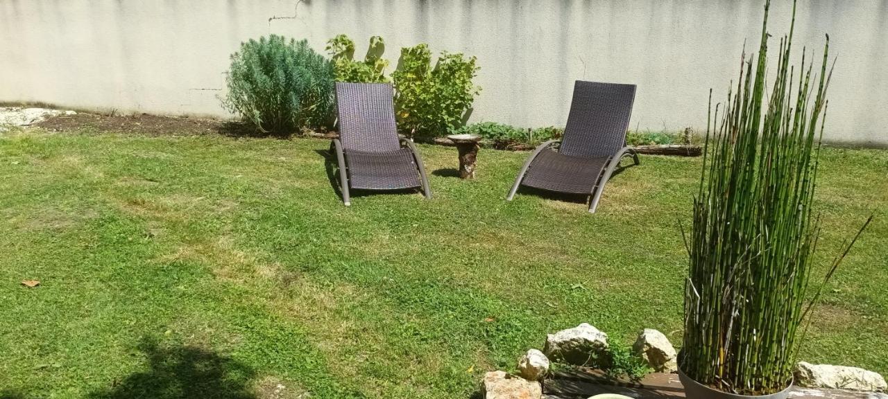 Le Clos Des Chevaliers Pons Zewnętrze zdjęcie